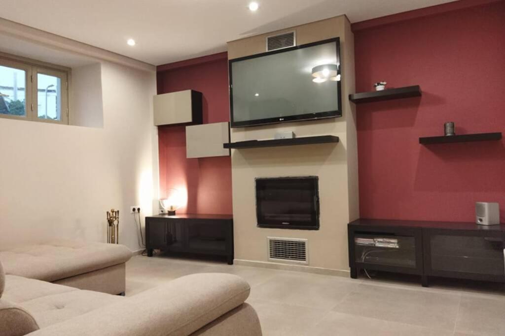 Afroditis'S & Makis'S Apartment 2 Леонидион Экстерьер фото
